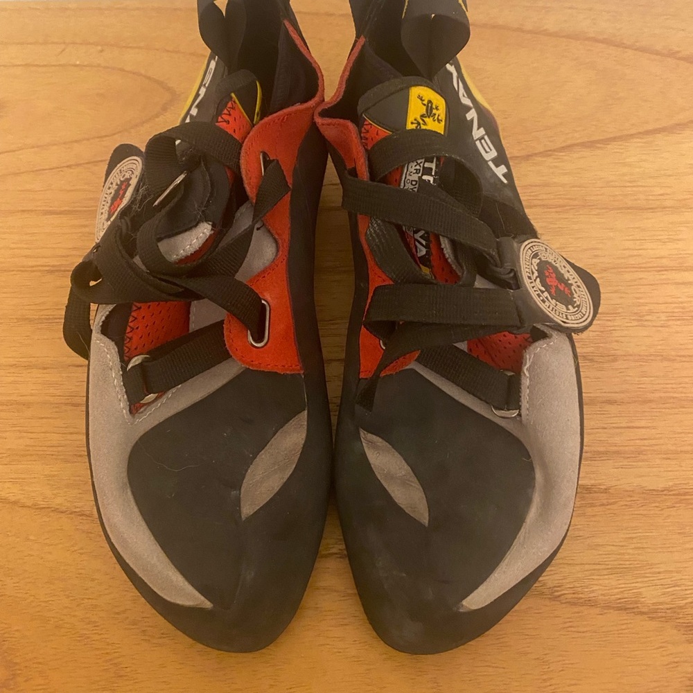 Climbing shoes